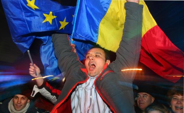 EURACTIV с нови подробности за скандала в Румъния с Евроинс: Нечестна игра в Букурещ предизвиква въпроса „кой пази пазачите“