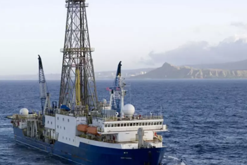 ИСТОРИЧЕСКА МИСИЯ: Сондажен кораб ще търси зоната на зараждане на живота под дъното на Атлантика