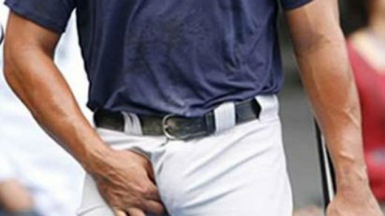 Велосипедист си развя члена пред шофьорка в Пловдив, в колата имало и дете