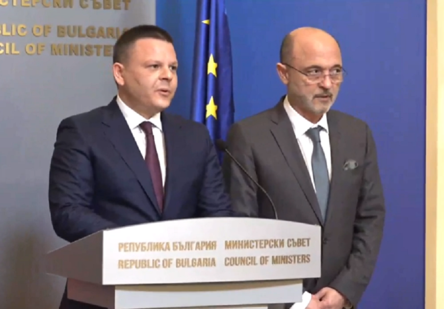 ГОРЕЩО В ПИК TV! Министърът на транспорта захапа правителството на Киро за спешната помощ по въздуха: Създаде се едно дружество, за да бъдат наредени едни хора в един борд (ВИДЕО/ОБНОВЕНА)