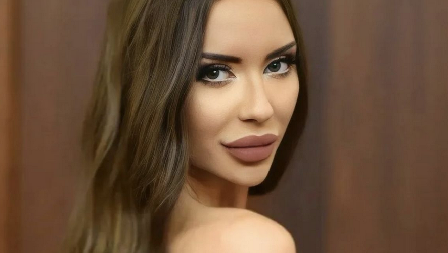 Мони от Ергенът се показа без грим (СНИМКА)