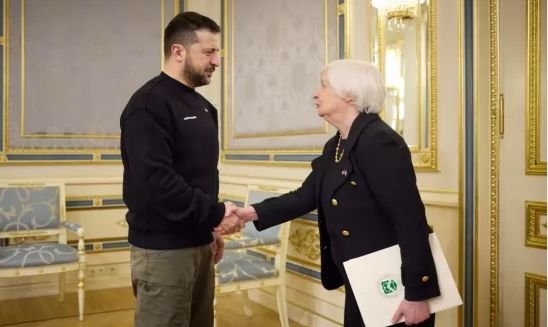 След Байдън и финансовият министър на САЩ на крака при Зеленски