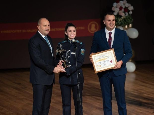 Президентът връчи приз Студент на годината