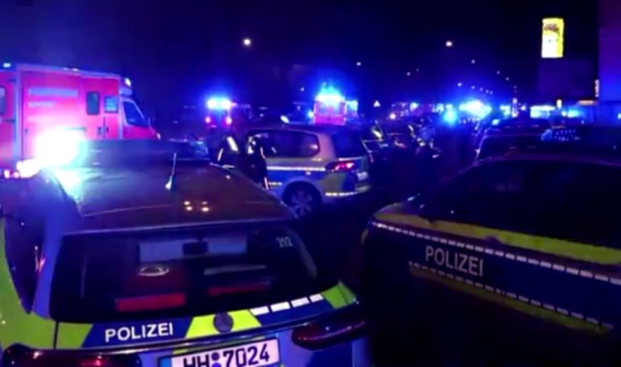 Най-малко 7 загинали и 24 ранени при стрелбата в Хамбург