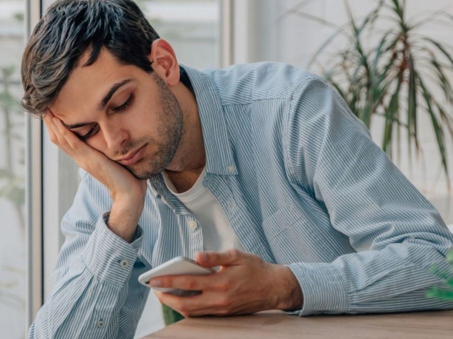 САМО ЗА МЪЖЕ: 6 причини тя да не отговаря на съобщенията ти