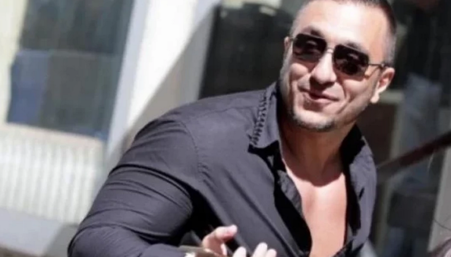 Ти си само 8. клас: Люта чалга на Коцето скандализира УНСС