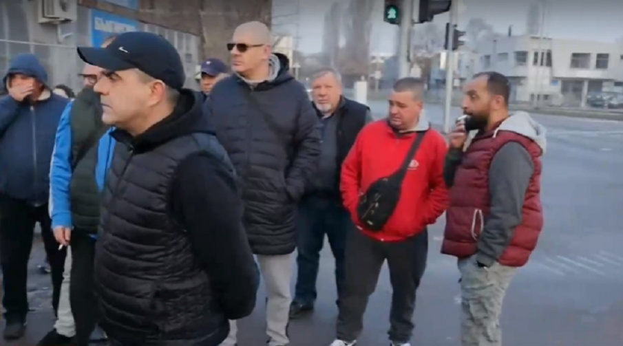 Ремонт в Пловдив с над 350 дни забавяне изкара търговци на протест, от Общината: Да бъдат търпеливи