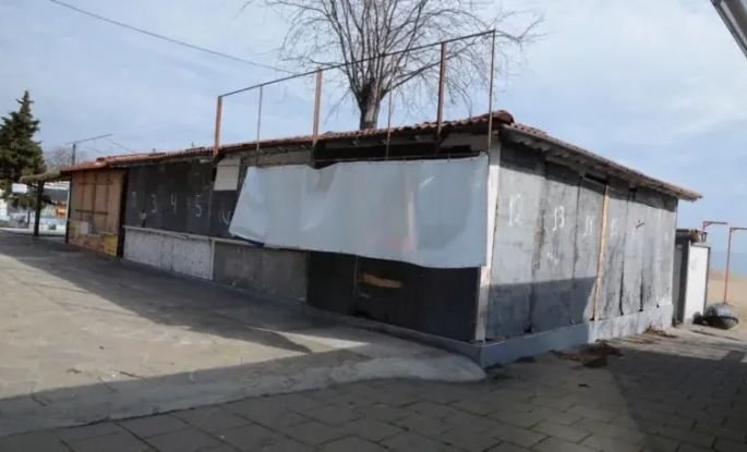 ГЕРБ гневни на министъра на туризма: Златни пясъци заприлича на Капалъ чарши