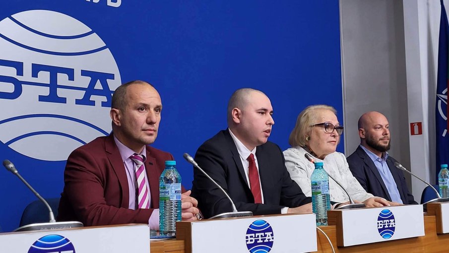 ПЪРВО В ПИК TV! Експерти с ударен анализ за провала на Крум Зарков със съдебната реформа: Нито Надежда Йорданова, нито Христо Иванов вдяват от правосъдие (ВИДЕО/ОБНОВЕНА)