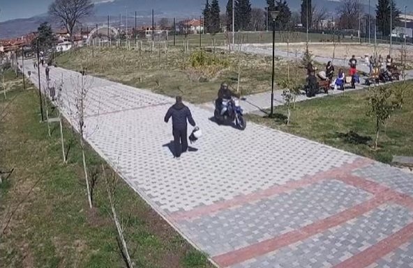 Мотористи вилняха с бясна скорост в градския парк на Петрич, били пияни