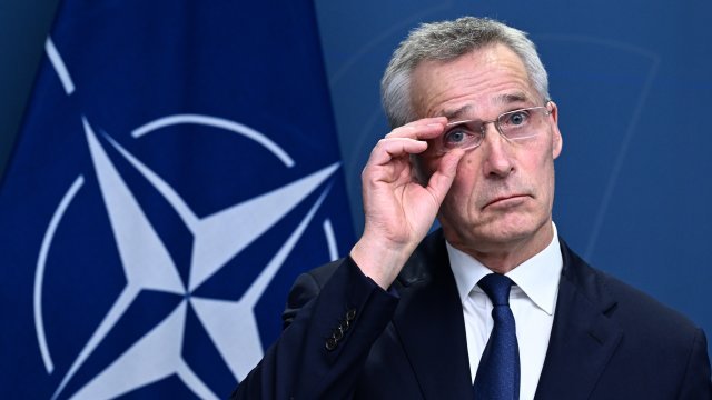 НАТО изгони руснаци от централата си, обвини ги в шпионаж