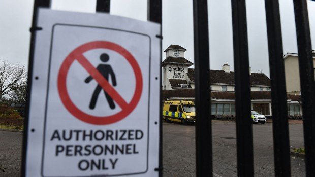 Великобритания мести мигрантите от хотели във военни бази