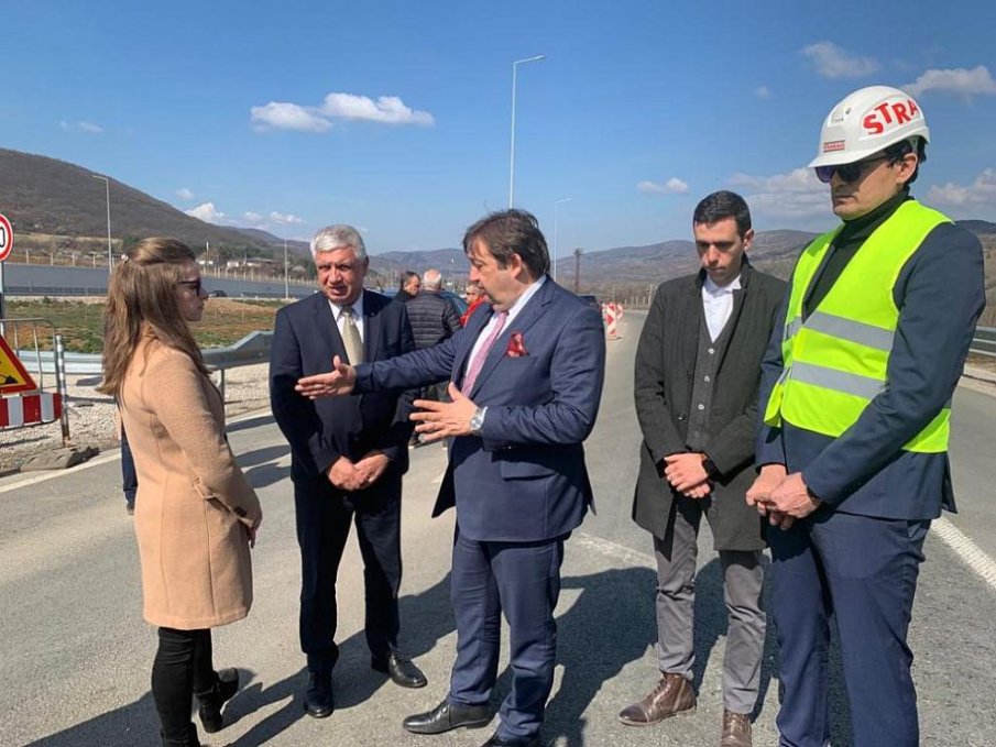 Пускат над 6-километрова отсечка от магистрала „Европа“ за движение до Великден (СНИМКИ)