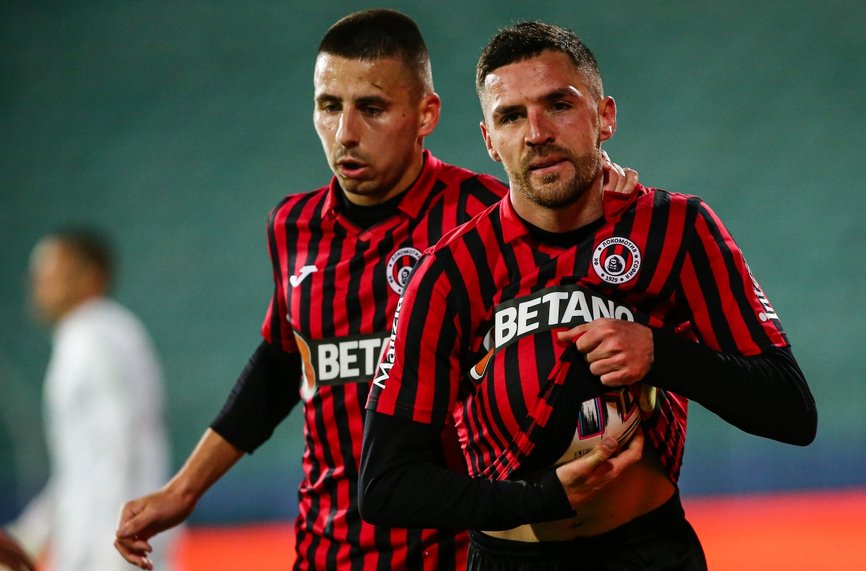 В Локо (Сф) са бесни на Рапосо