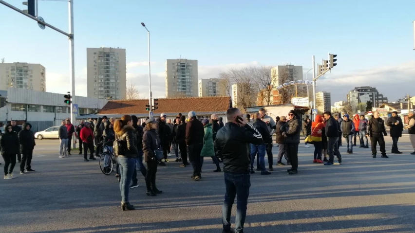 Недоволни окупираха Брезовско шосе в Пловдив! Искат бърз ремонт