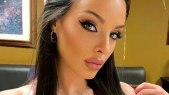 Симона Загорова показа, че и пищна изглежда добре (СНИМКА)