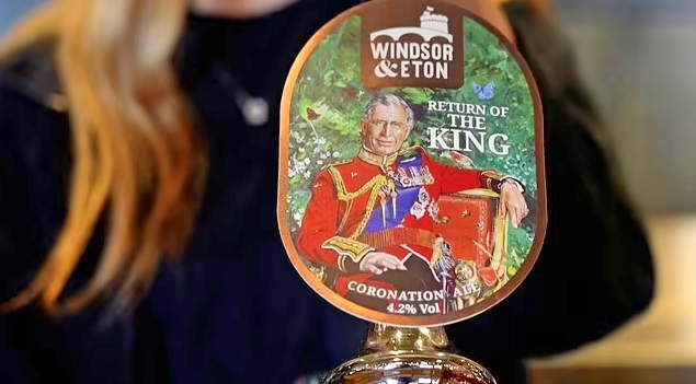 „Завръщането на краля”: Пускат нова бира за коронацията нa Чарлз III (ВИДЕО)