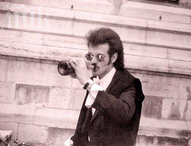 Докараха до лудост троцкиста Дайнов - пише постове мъртвопиян по нощите, кълне 650 000 гербери (СНИМКА)