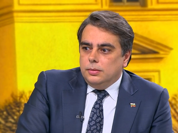 Кокорчо сътвори скандал, но иска честен разговор с ГЕРБ. Ако получат мандат, Промяната ще предложат кабинет и посока (ОБНОВЕНА)