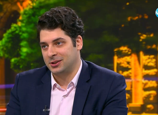 Пеканов с оптимистични приказки за лека нощ, не държал да е министър