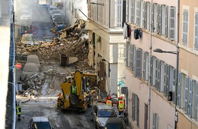 След експлозията в Марсилия: Най-малко двама загинали и шестима в неизвестност (ВИДЕО)