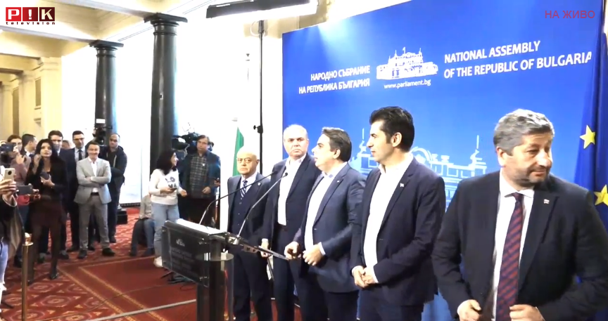 ПЪРВО В ПИК TV! Панаирите продължават - Киро и Асен контра на Борисов, няма да участват с ГЕРБ в правителство (ВИДЕО/ОБНОВЕНА)