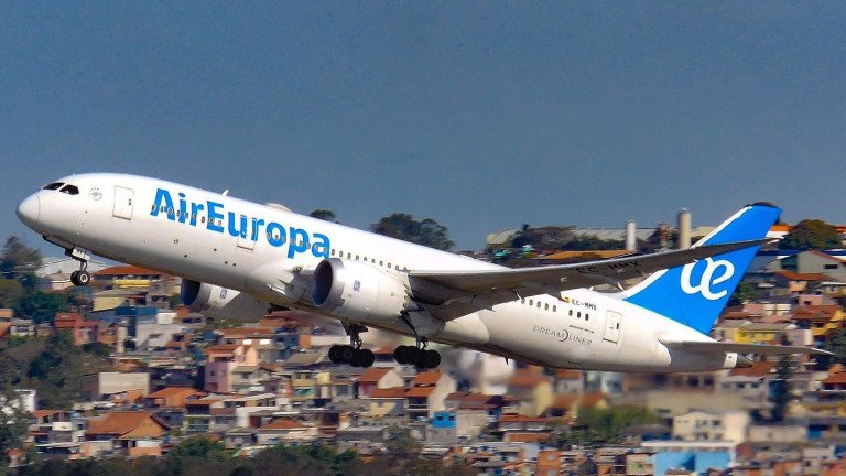 Летим по-лесно до екзотични испански и португалски дестинации