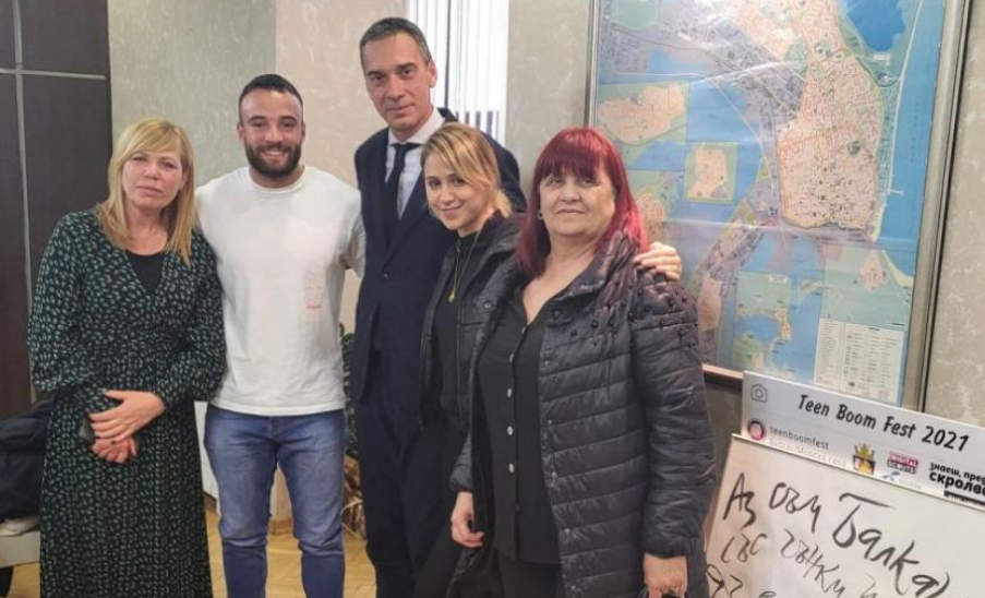 Мария Бакалова ще организира киноклас в Бургас