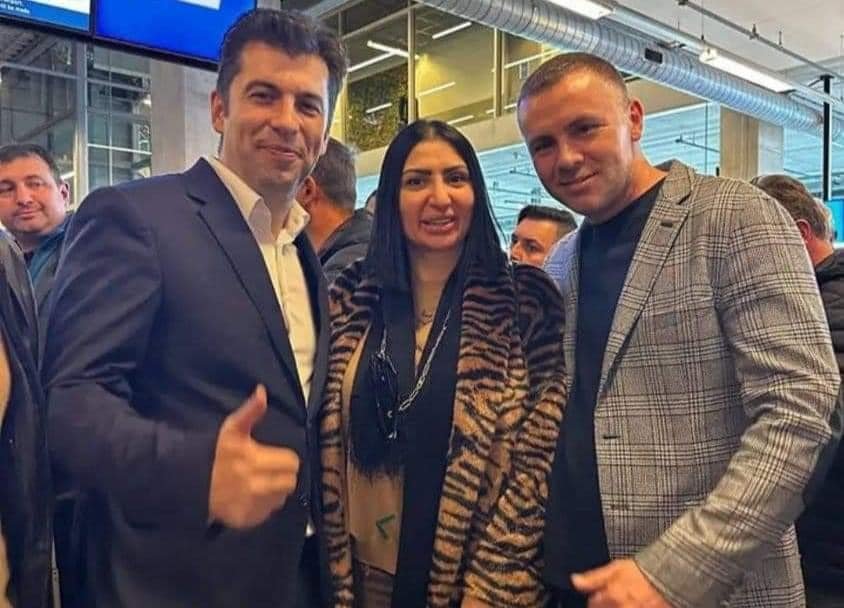 Слави сърдит на Софка заради Кирил Петков. Тя се защитава: Ма не го знам кой е тоя, бе