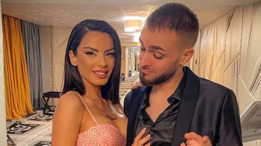 Kриско зарадва жена си с гривна за 10 бона