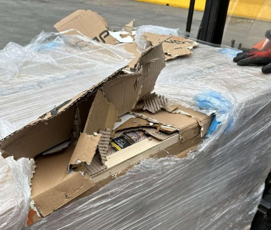 Откриха близо 200 000 къса контрабандни цигари на „Капитан Андреево“ (СНИМКИ)