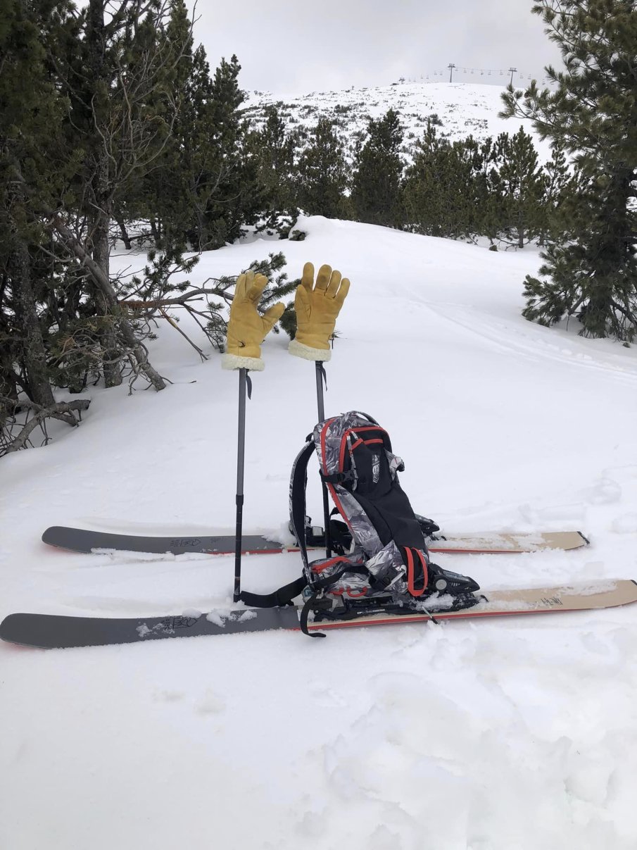 Сняг вали на проходите Превала“, Пампорово“ и Рожен“ в Смолянско (СНИМКИ)