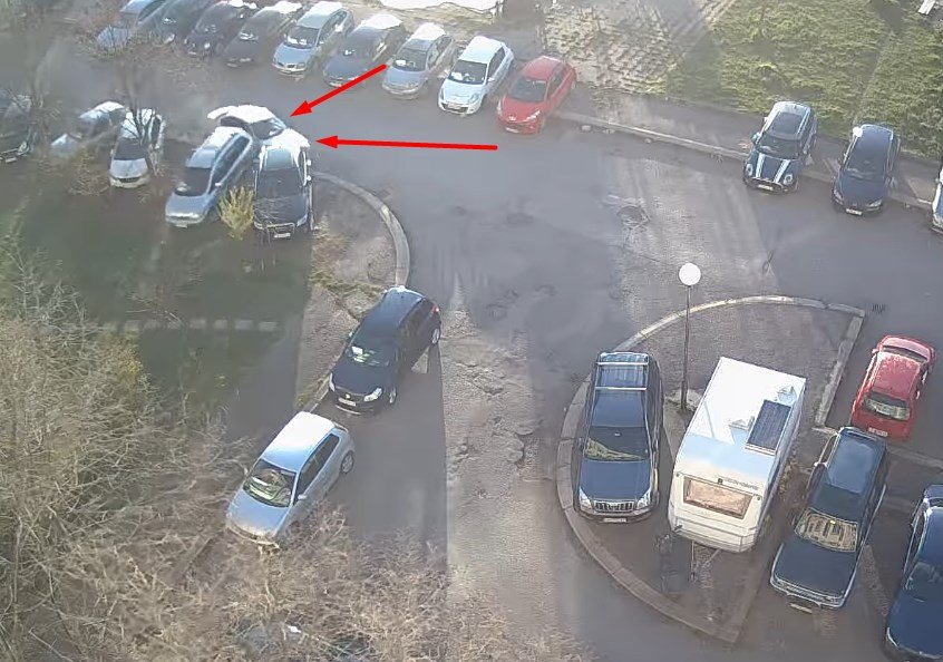 Шофьор помете четири паркирани коли в столичен квартал (ВИДЕО)