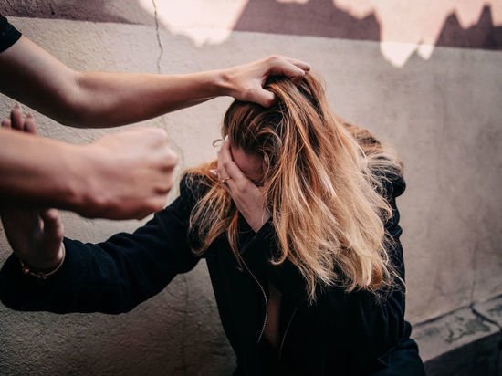 Съдят рецидивист, бушонирал жена в болница