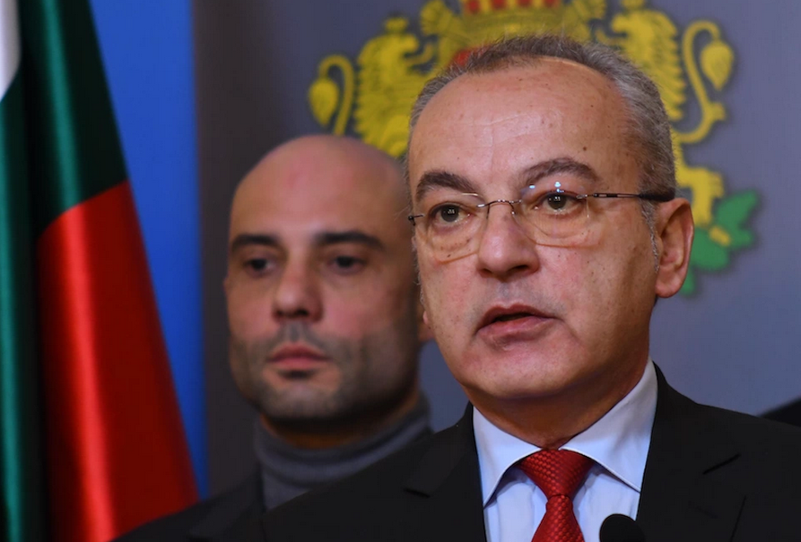 ГОРЕЩО В ПИК TV! Гълъб Донев и половината кабинет на парламентарен контрол - служебният премиер в лют спор с БСП (ОБНОВЕНА)