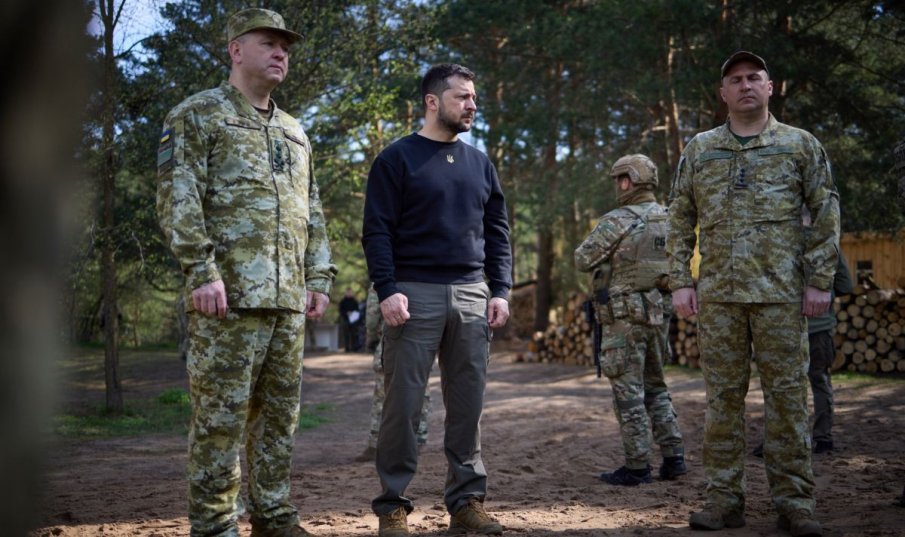 ИНФАРКТНА СИТУАЦИЯ: Зеленски е бил обкръжен на 3 километра от руската армия (КАРТА/СНИМКИ)