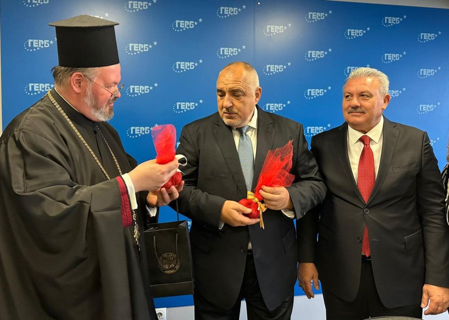 Борисов посрещна в централата на ГЕРБ новото ръководство на Българския екзархийски църковен вакъф (СНИМКИ)