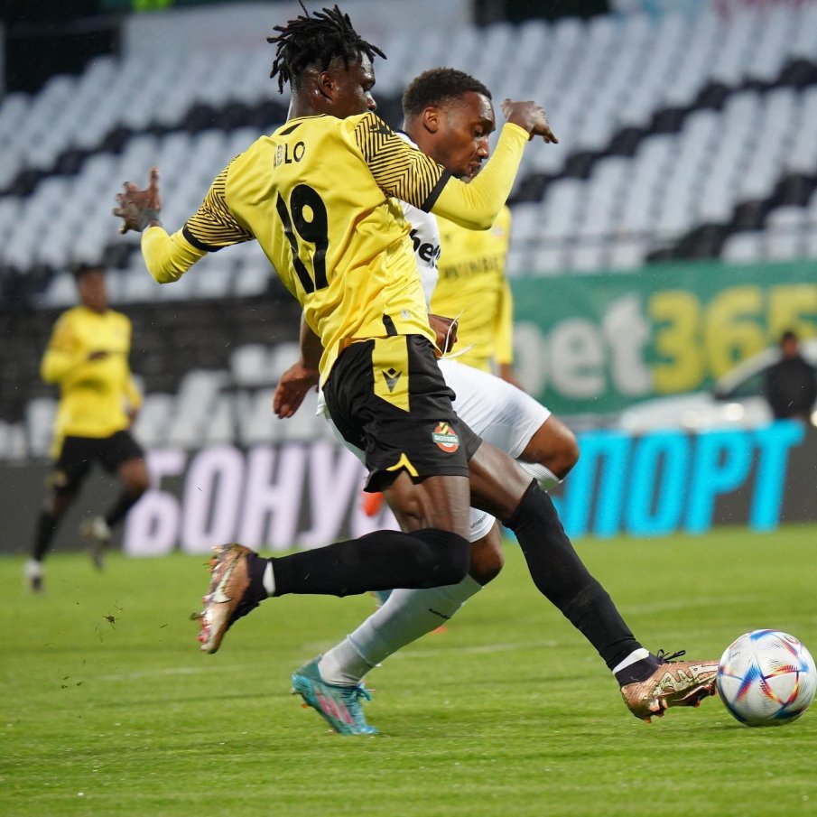 Историческо дъно за Ботев (Пд) - отборът излезе с 11 чужденци срещу Славия, Венци Стефанов беснее: БФС да се намеси! Това е язва в българския футбол