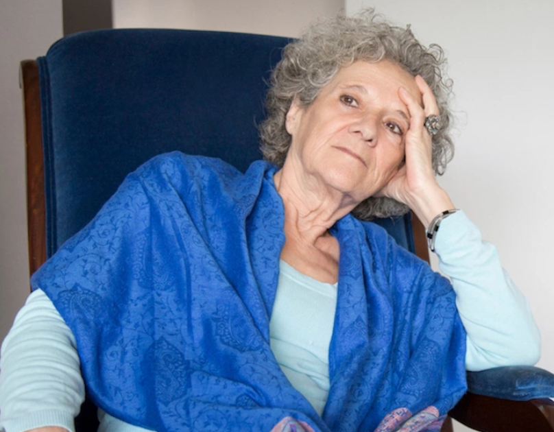 Глобиха руска пенсионерка с 500 долара, защото смята Зеленски за красавец