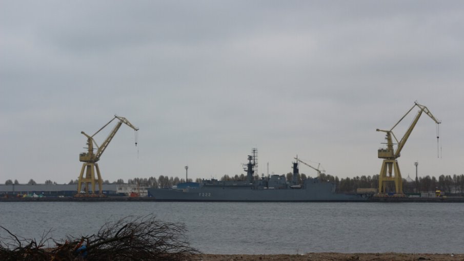 Издирват сирийски моряк, изчезнал от кораб във Варна