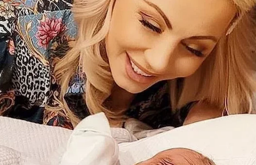 Цветин разбуни духовете с новина за Камелия и бебето