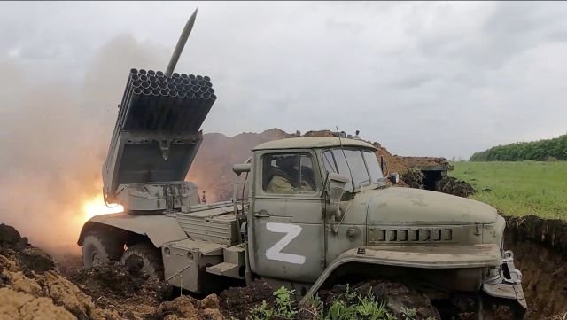 АНАЛИЗ ОТ ФРОНТА: Ръководството на руската армия компенсира провалите на фронта с рокади