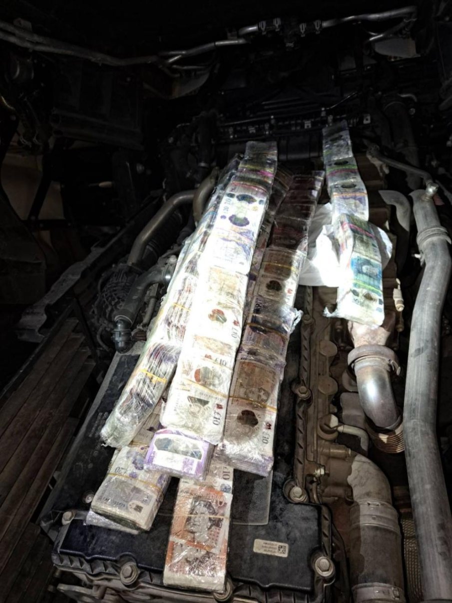 Иззеха недекларирана валута за близо половин милион на „Капитан Андреево“