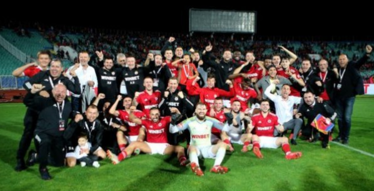 ЦСКА пълни Армията рекордно за Лудогорец