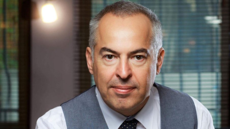 Топ водещ на БНТ стана шофьор на такси