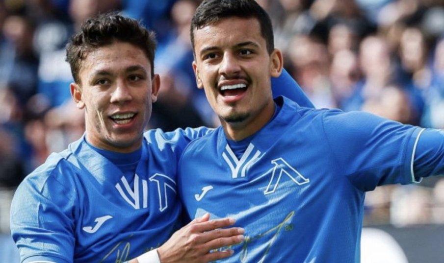 Агенти не спряха да се хвалят и да се пъчат с героя на Левски