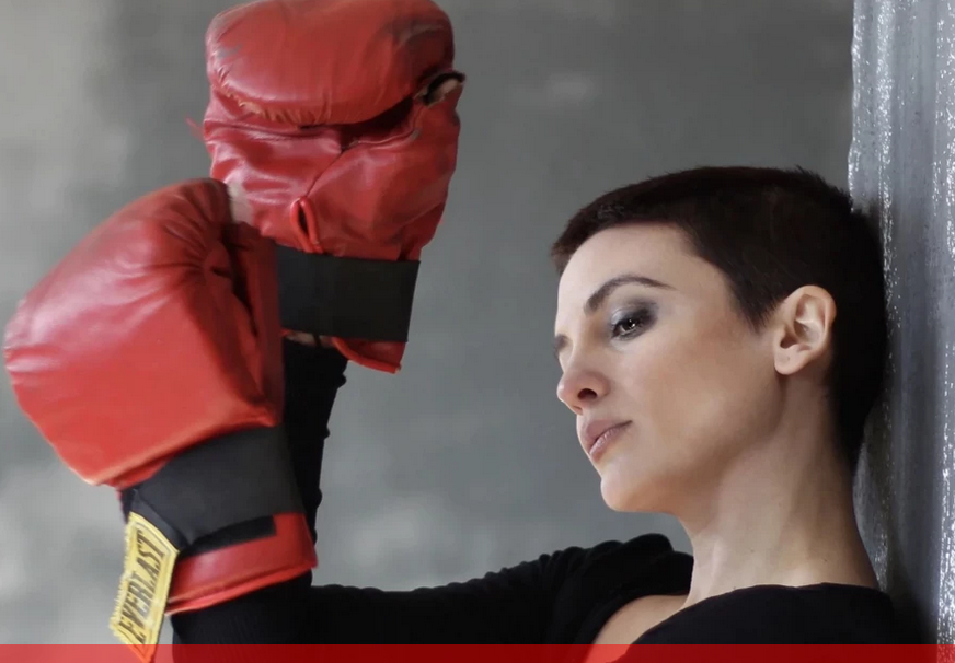 На насилника ли ще мъсти? Диана Димитрова нахлузи боксови ръкавици