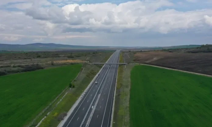 Свалят скоростта по магистралите на 130 км в час