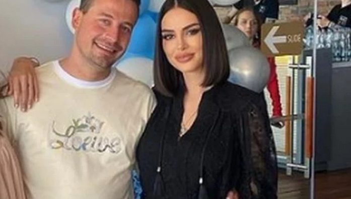 Синът на Доган и съпругата му гледат сами децата си