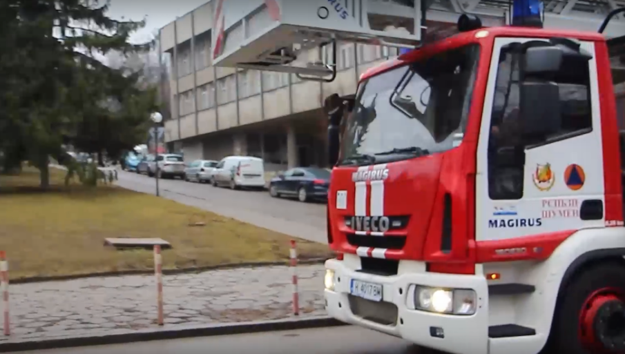 Разследват палеж на кола в Перник